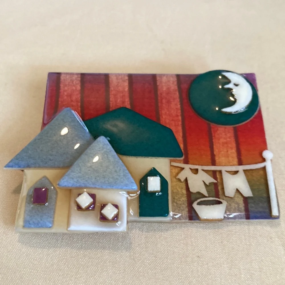 Lucinda house pin